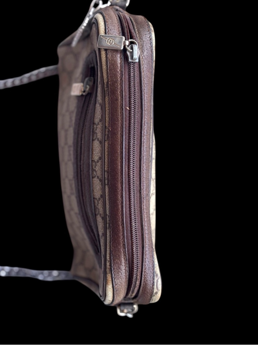 Authentic Gucci Beige and Brown GG Supreme Crossbody with Chain Strap & Charm. - Picture 6 of 11